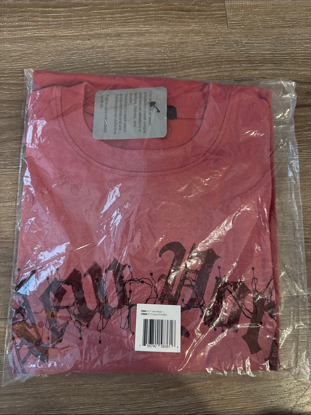 NWT BTS New York Pop Up Exclusive Red S/S T-Shirt ARIRANG Tour - LARGE